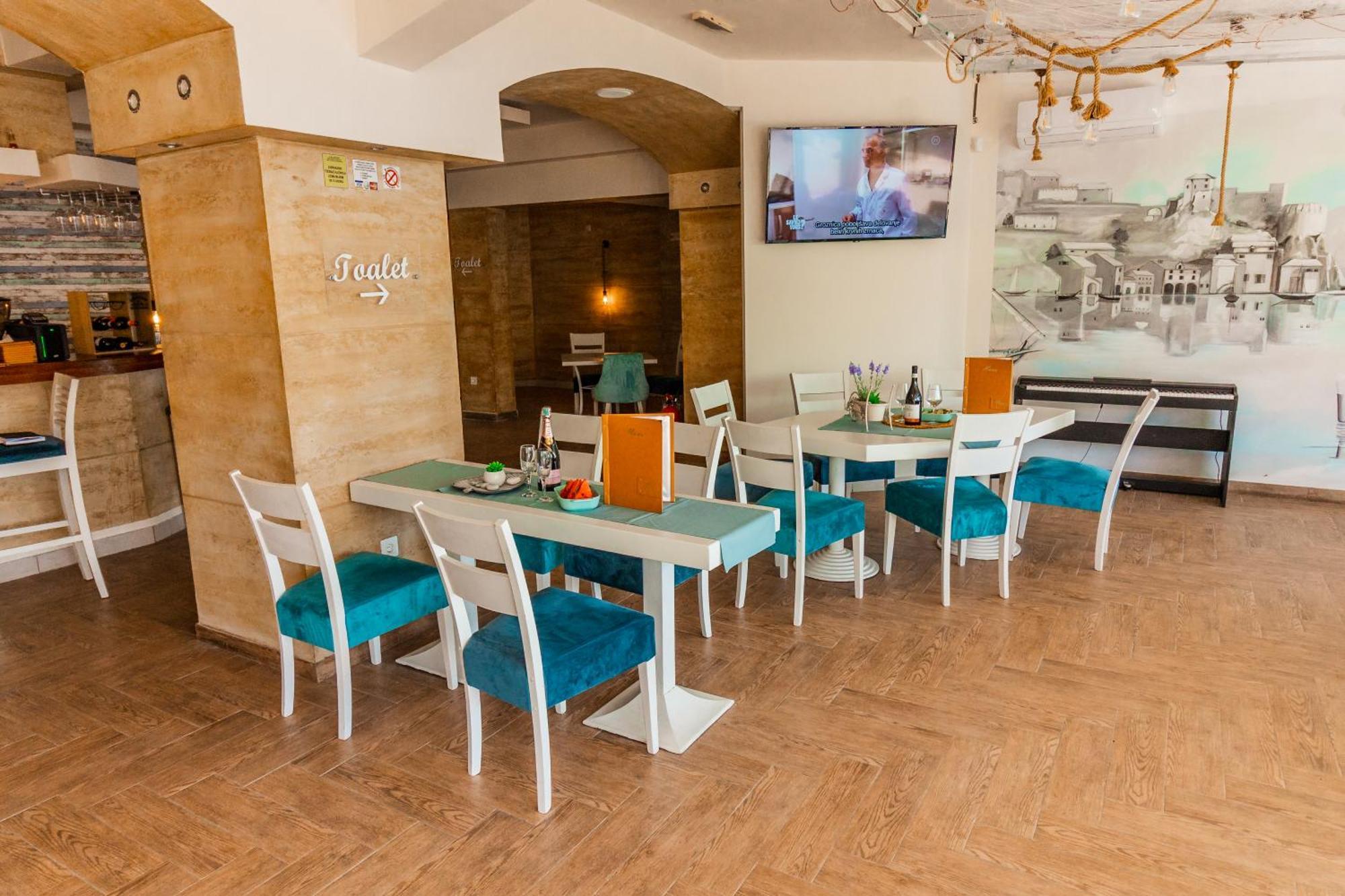 Hotel Vila Hedonija 赫尔采格诺维 外观 照片