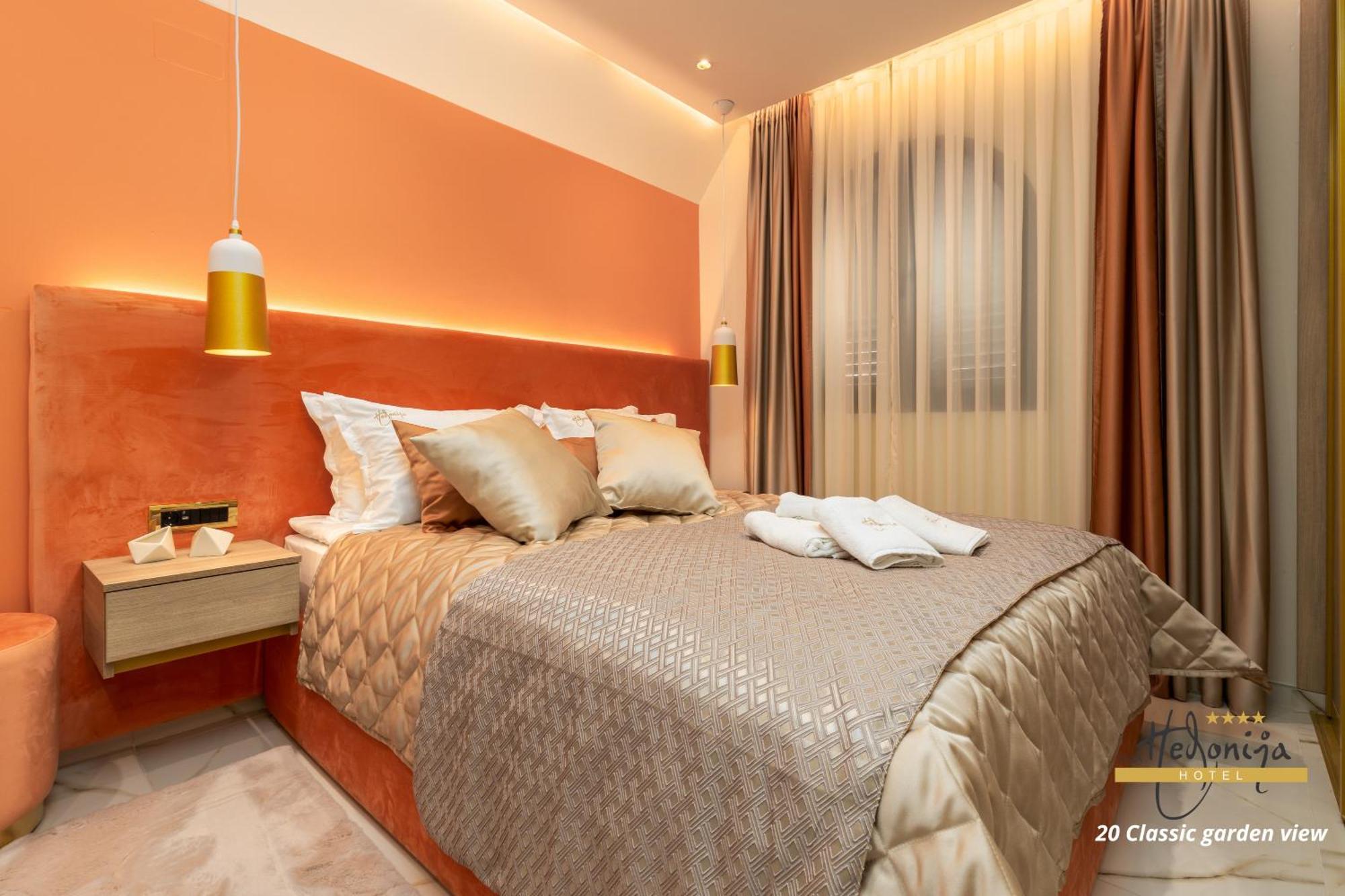 Hotel Vila Hedonija 赫尔采格诺维 外观 照片